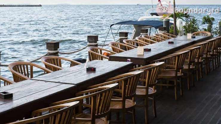 Restoran Romantis di Pantai Indah Kapuk
